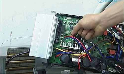 万州美的空调电话是多少